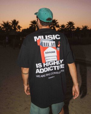 T-shirt Music Saves